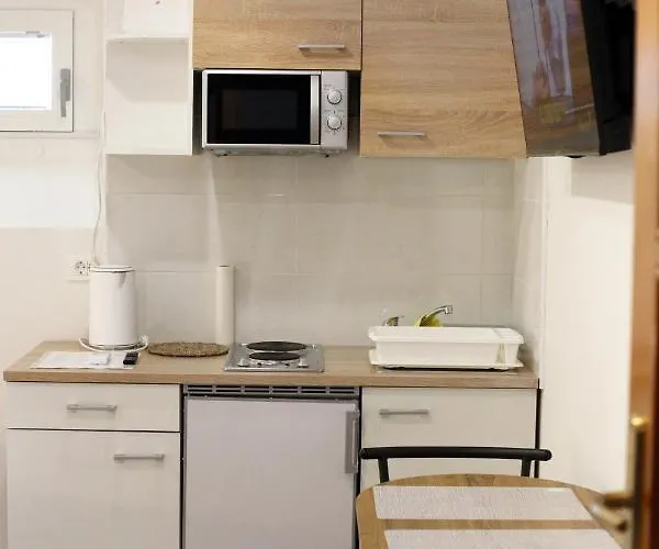 Bruno - Wifi And Parking Available Apartman *