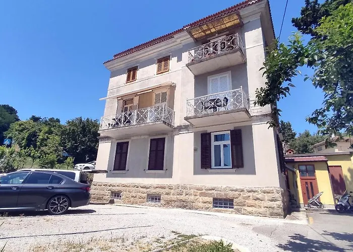 Bruno - Wifi And Parking Available Apartment